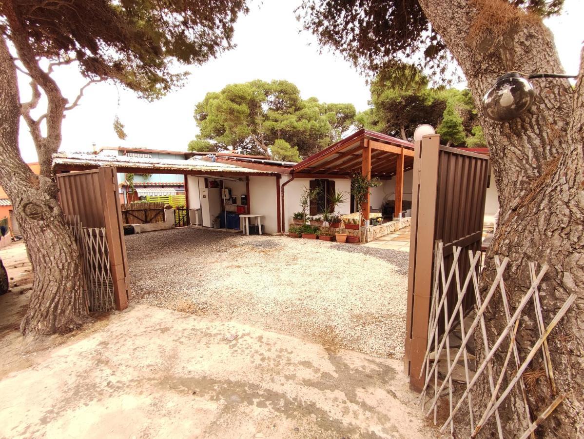 Villa Casa del Pino Porto Pino Exterior foto